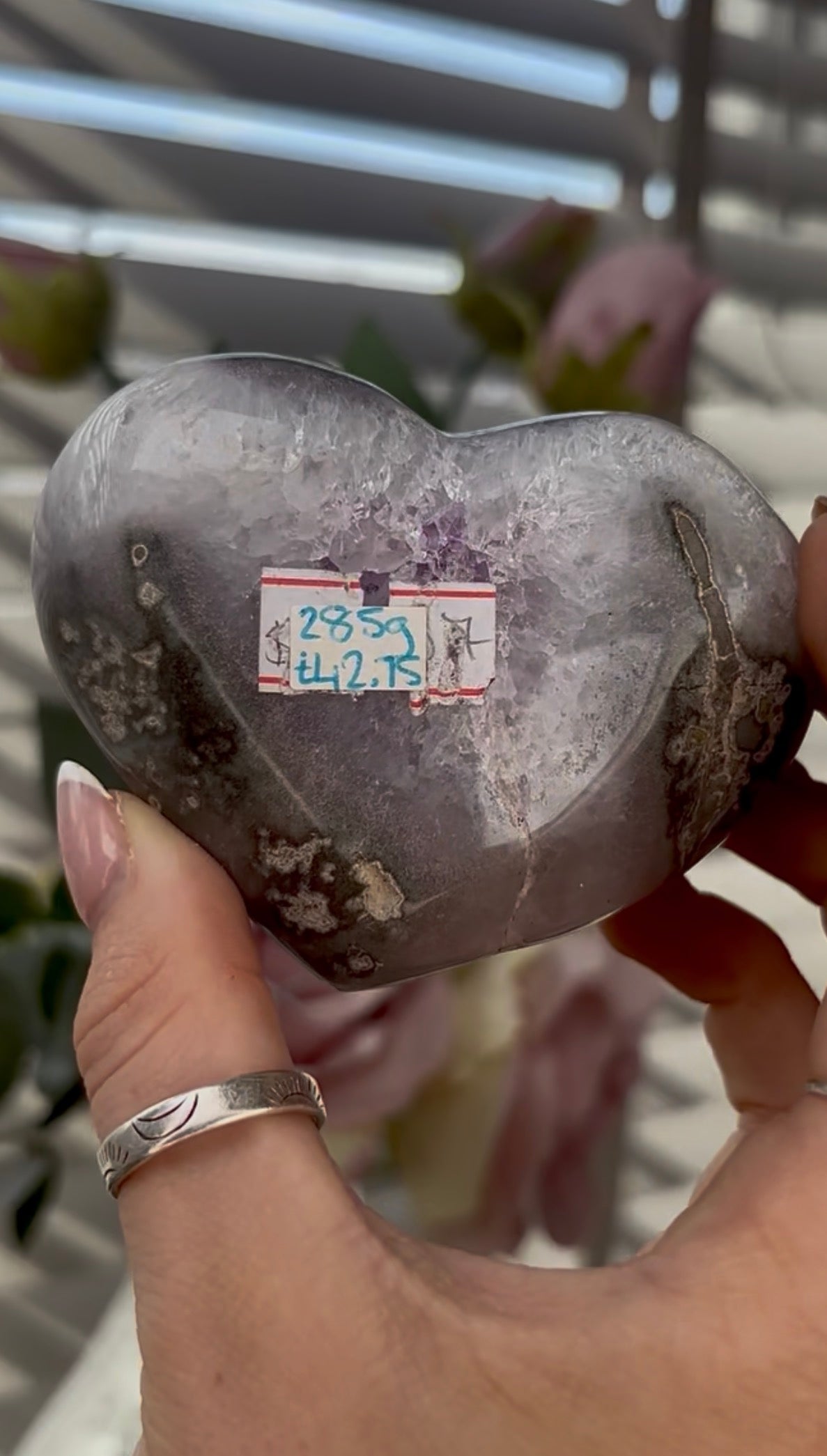 Uruguay, amethyst heart - comes with stand