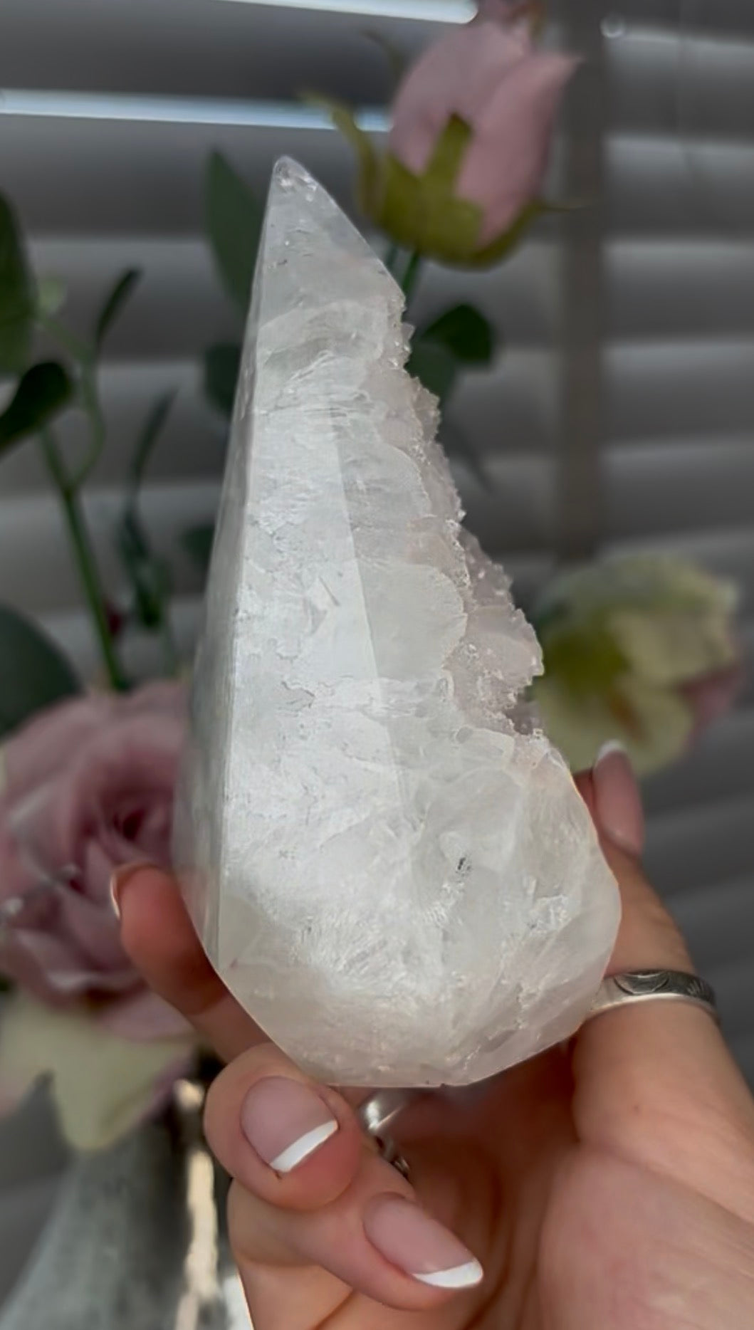 Beautiful, high grade, agate, self-standing, diamond with ligh pink druzy 11.5cm high