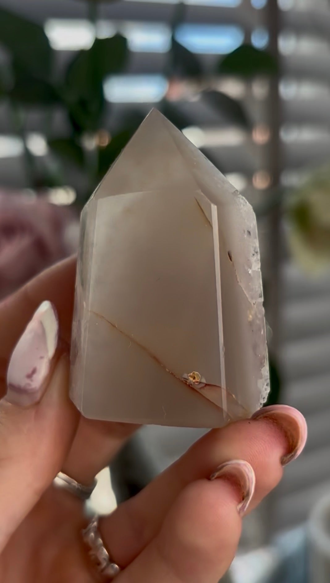 Beautiful, high grade, agate tower with druzy