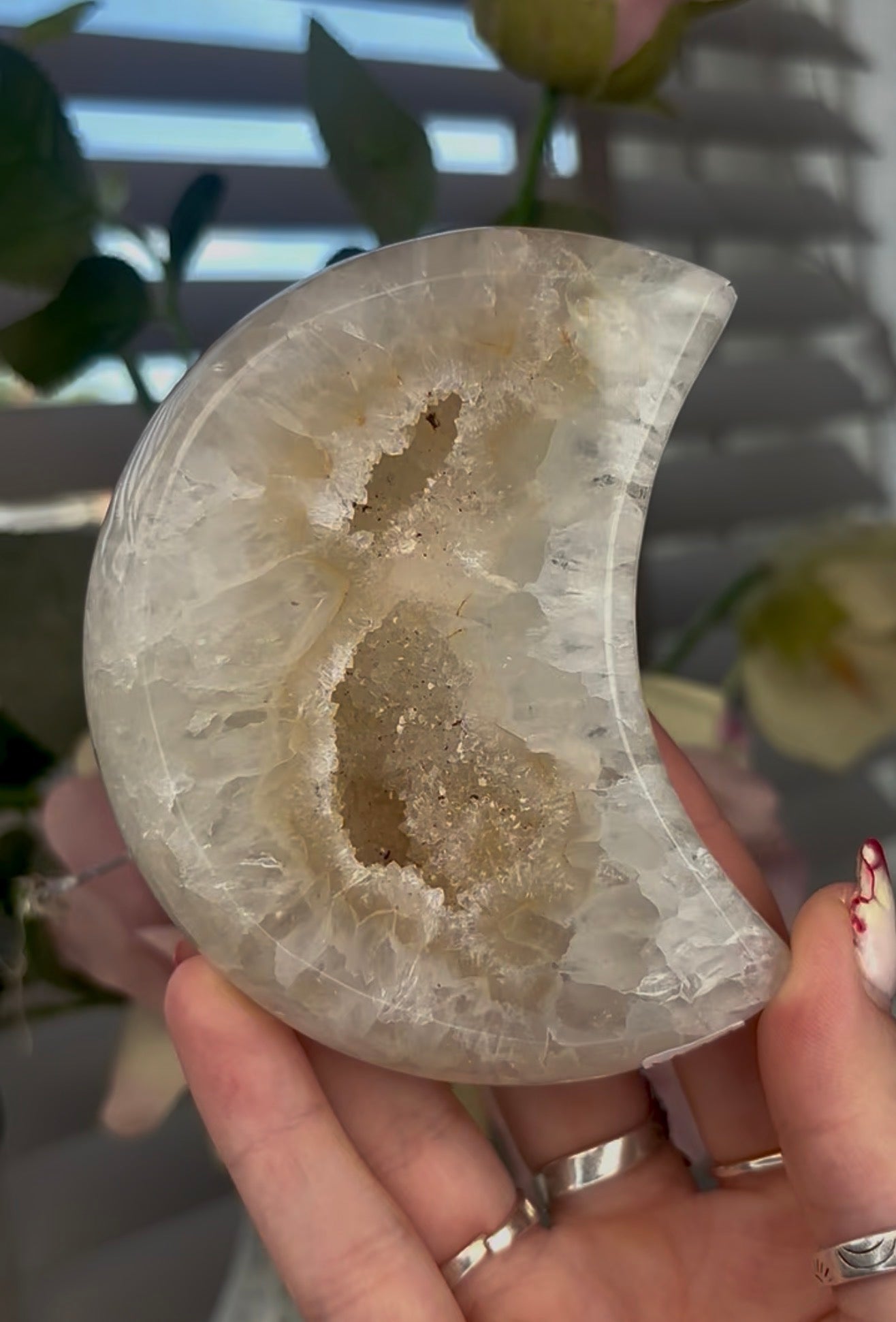 Beautiful, high quality, agate moon with druzy - stand included