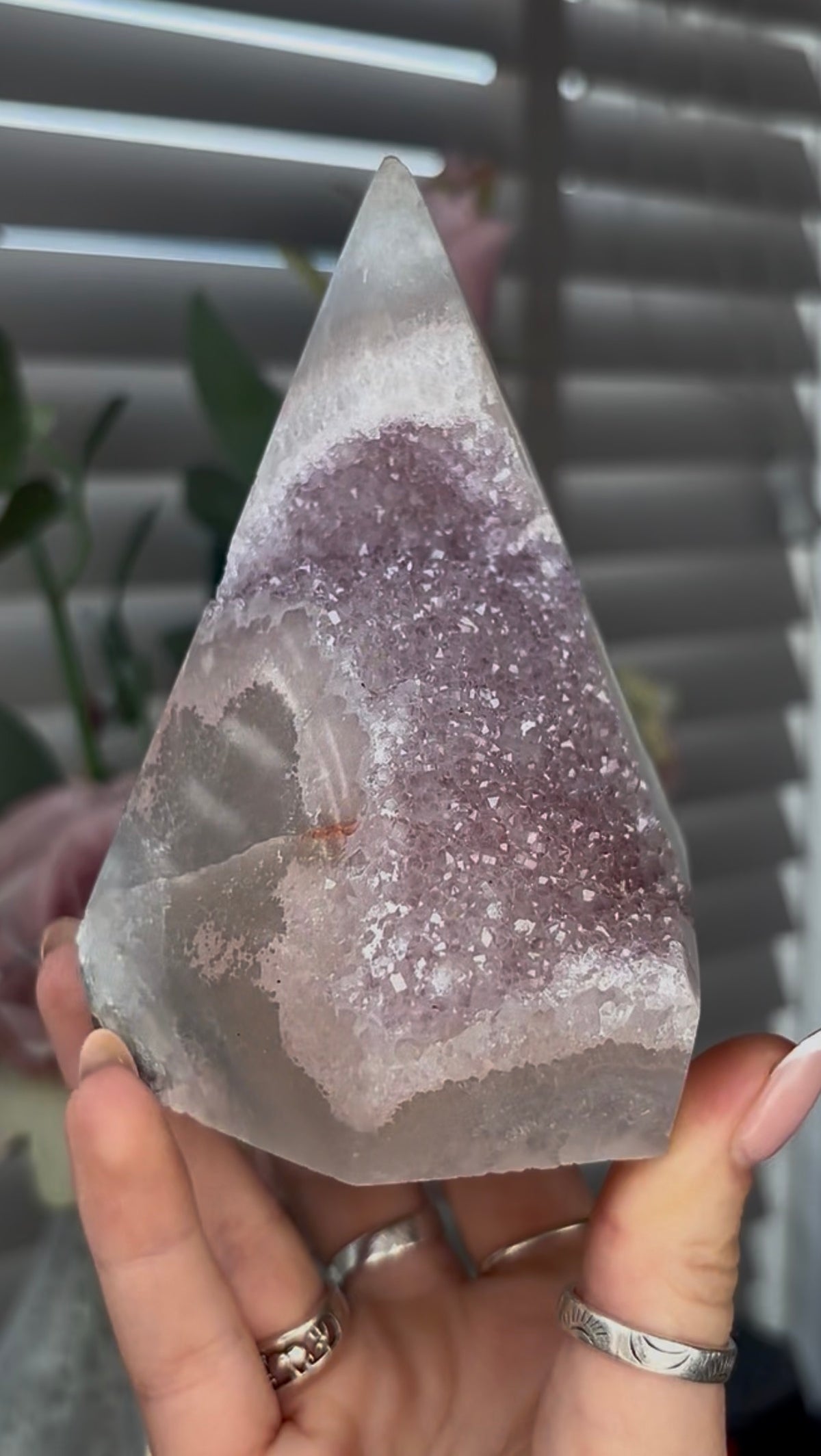 Beautiful, high grade, agate, self-standing, diamond with light pink druzy 12.2cm high