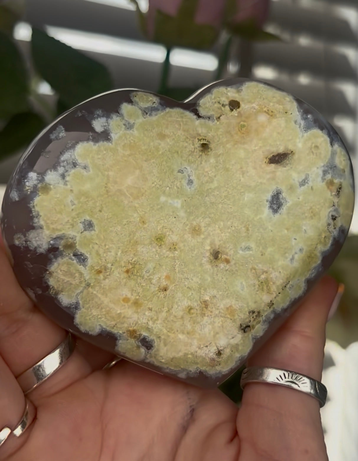 Beautiful, high quality, agate heart with druzy - stand included