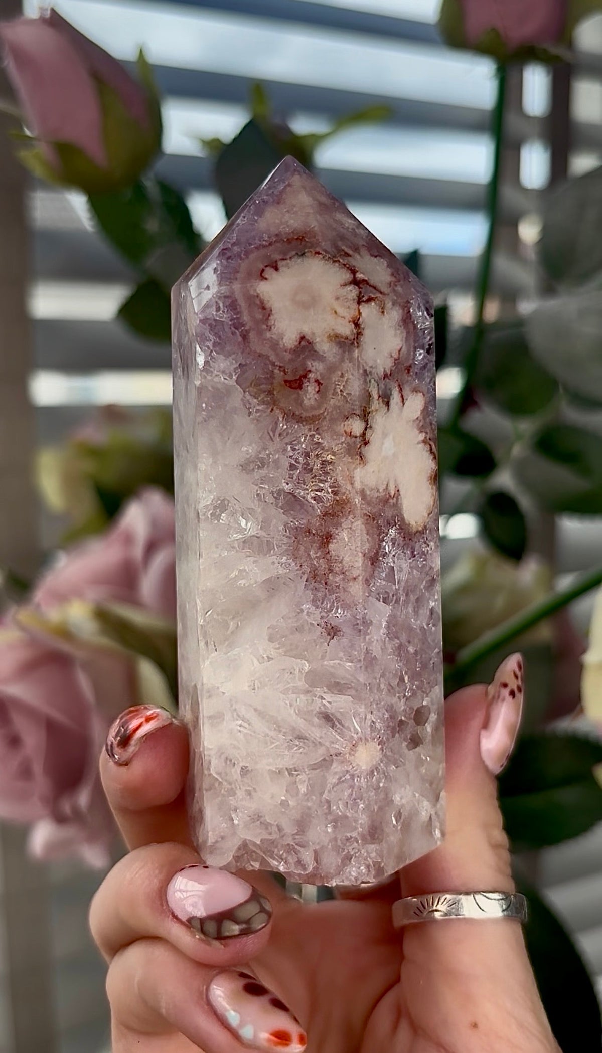 High grade, Amethyst Flower agate tower with quartz