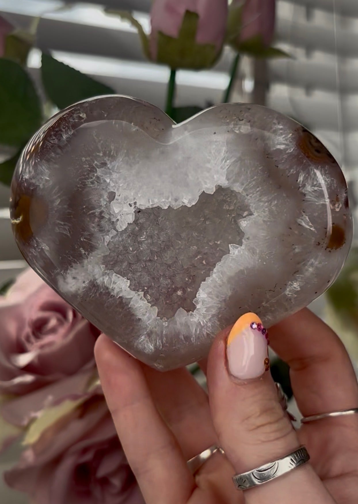 Beautiful, high quality, agate heart with druzy - stand included