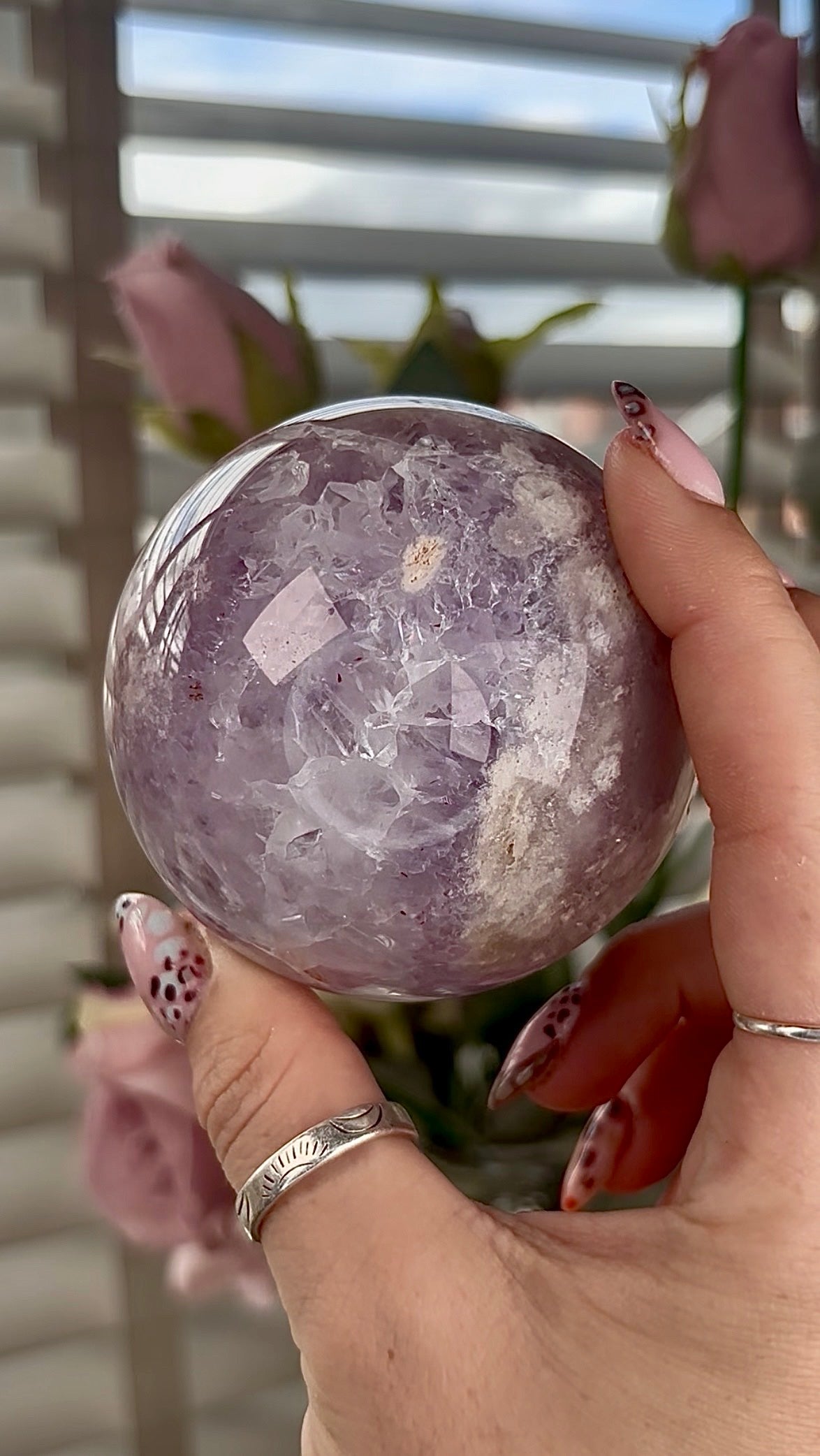 High grade, amethyst Flower agate sphere with high clarity quartz