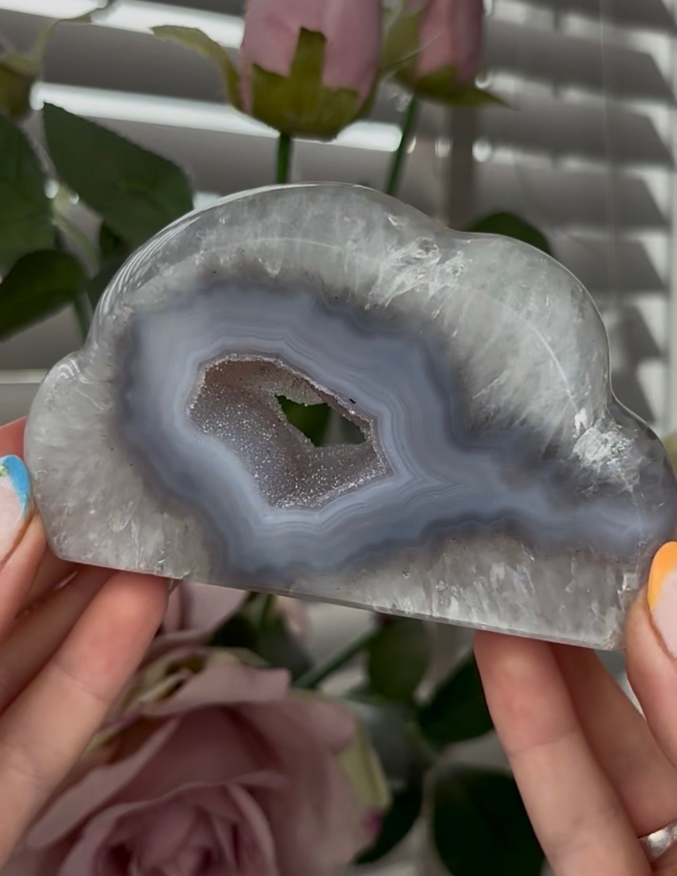 Beautiful, agate cloud with druzy