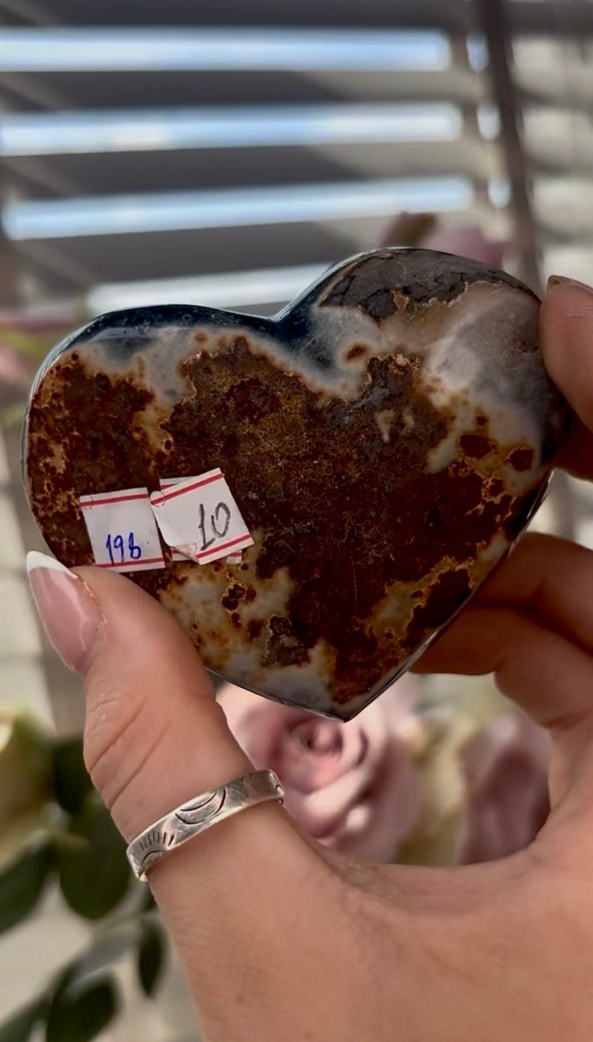Uruguay amethyst heart - comes with stand