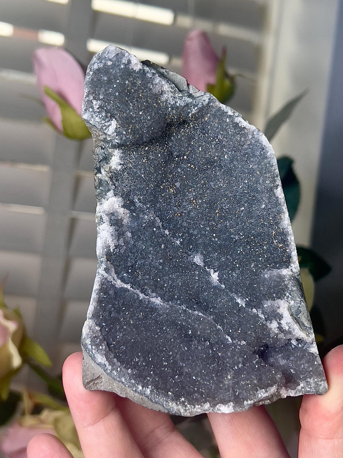 amethyst cutbase freeform with grey tone - 395G
