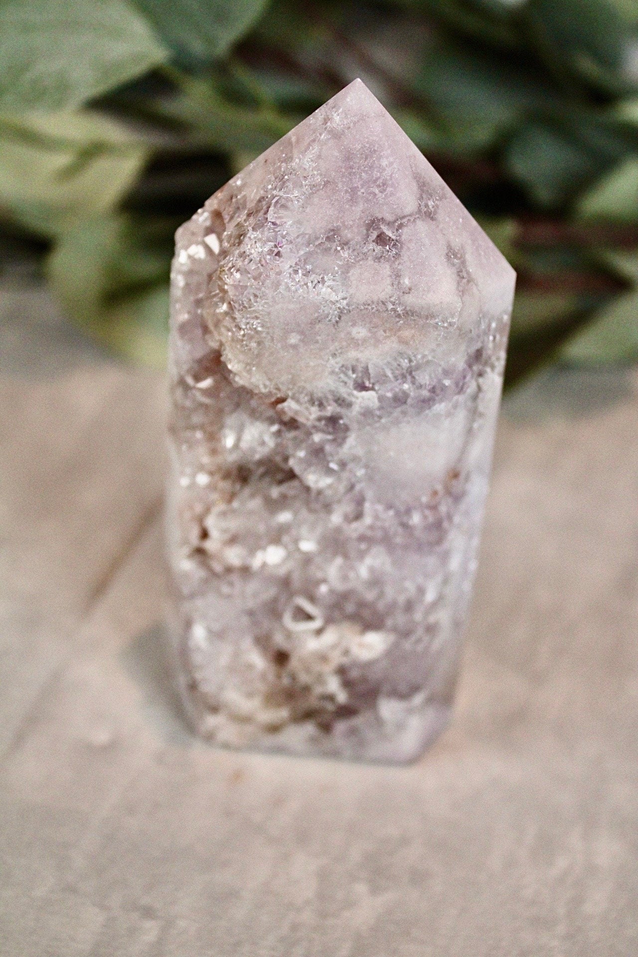 Snow pink amethyst tower with quartz druzy - 390g 13cm