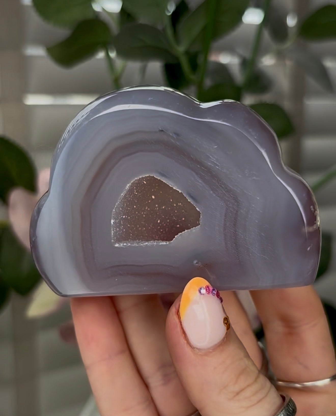 Beautiful, agate cloud with druzy