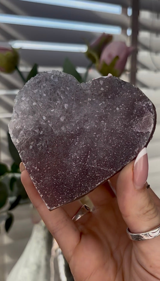 amethyst heart - comes with stand