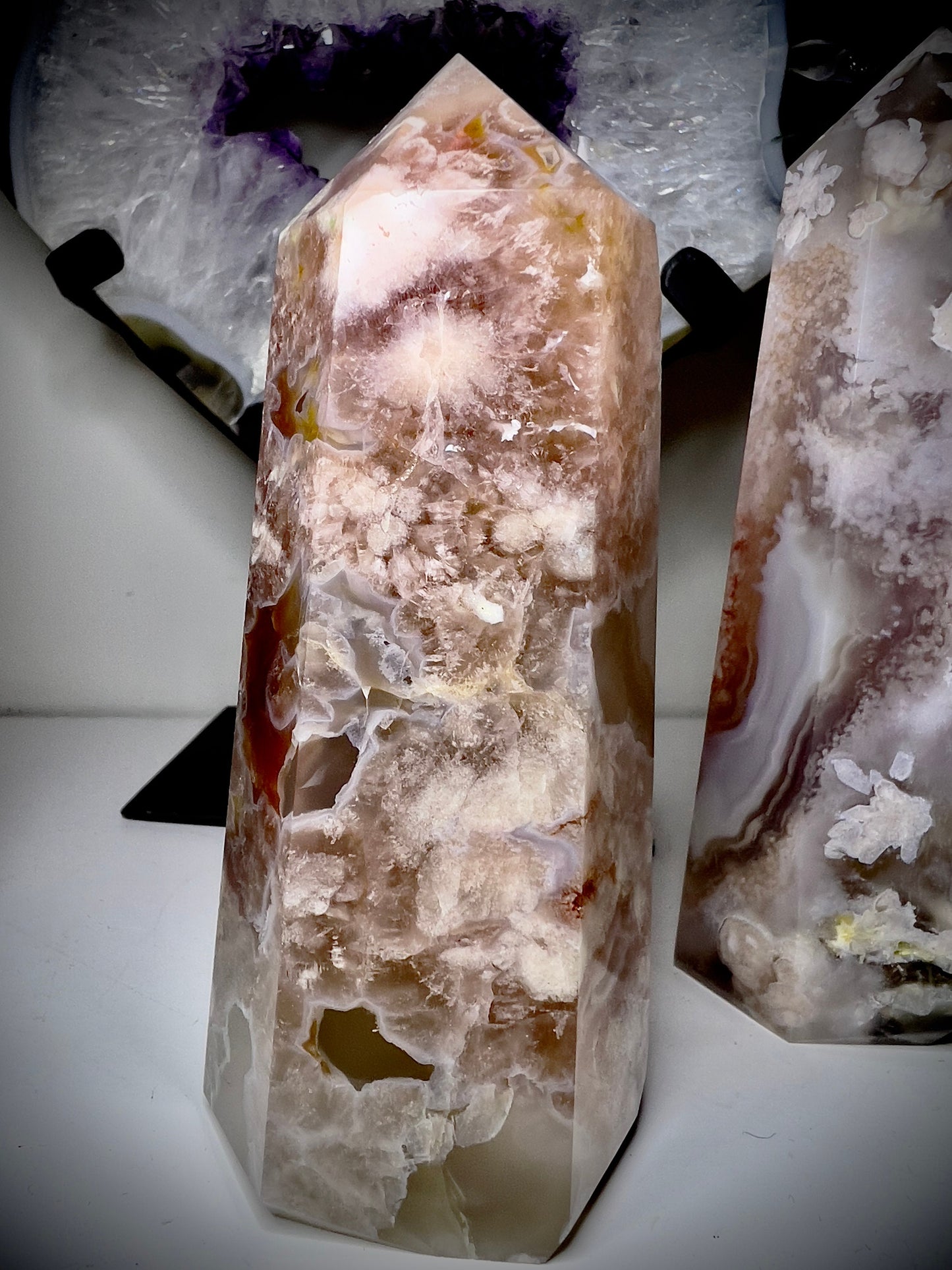 Flower agate tower 276g 11cm