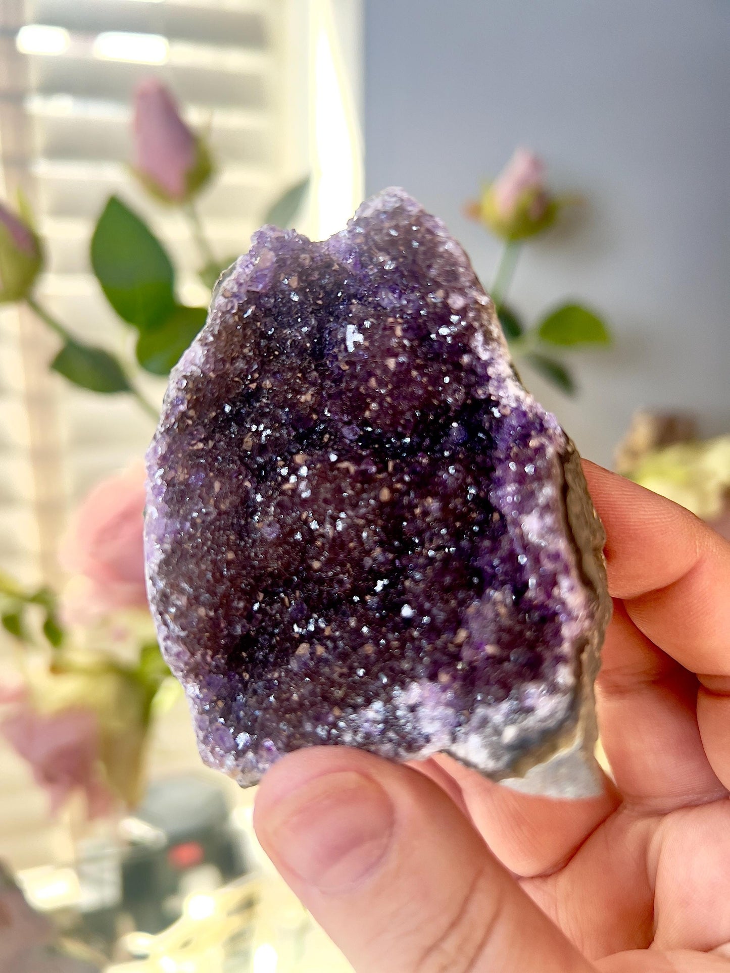 Berry toned amethyst cutbase freeform - 135g 7CM(h) 6cm(w)