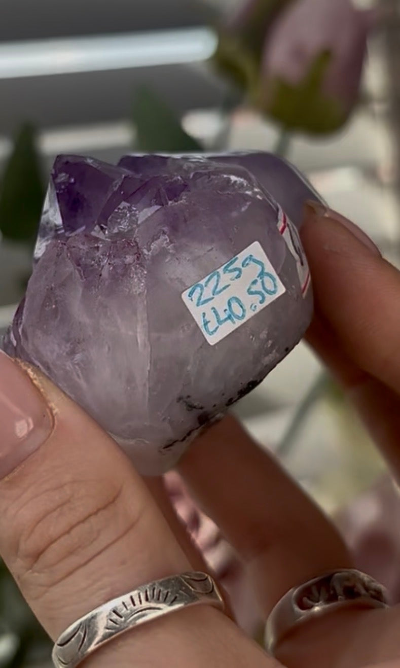 chunky amethyst heart - comes with stand