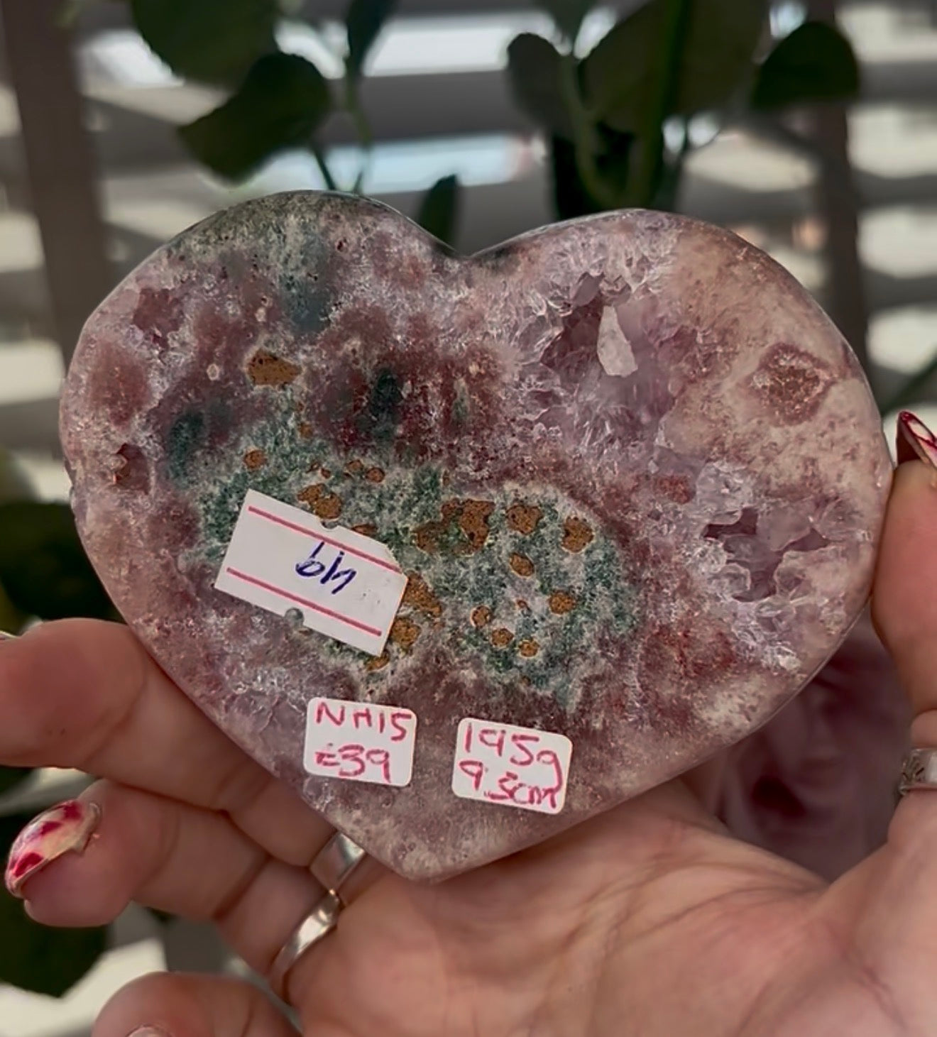pink amethyst heart - comes with stand 9.5cm