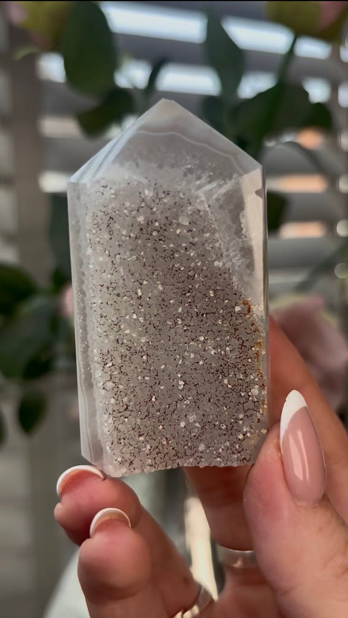 Beautiful, high grade, agate tower with druzy