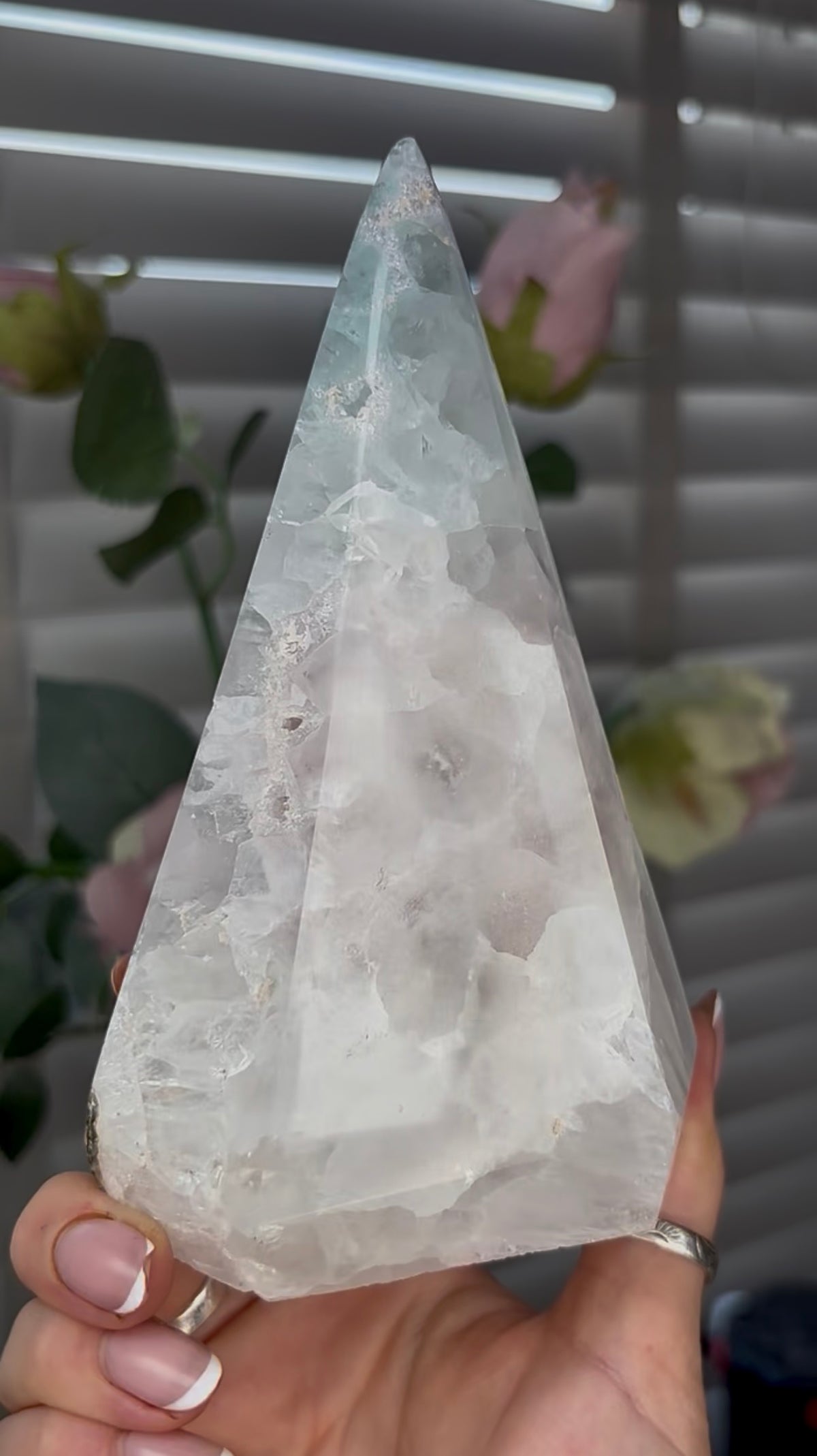 Beautiful, high grade, agate, self-standing, diamond with gorgeous, sugar druzy 15cm high