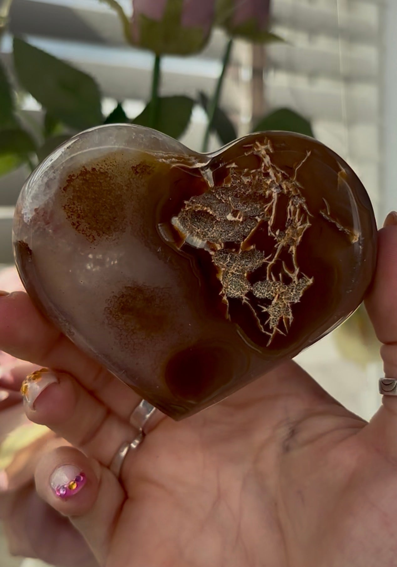 Beautiful, high quality, agate heart with druzy - stand included