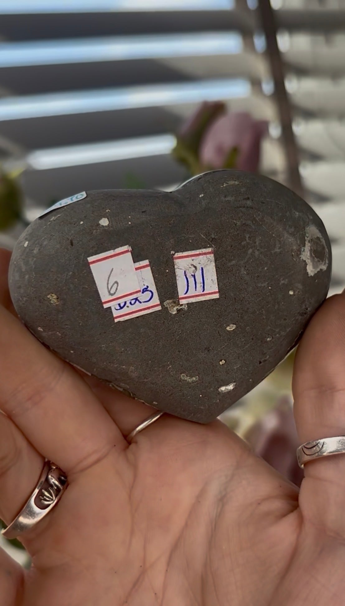 Uruguay amethyst heart - comes with stand