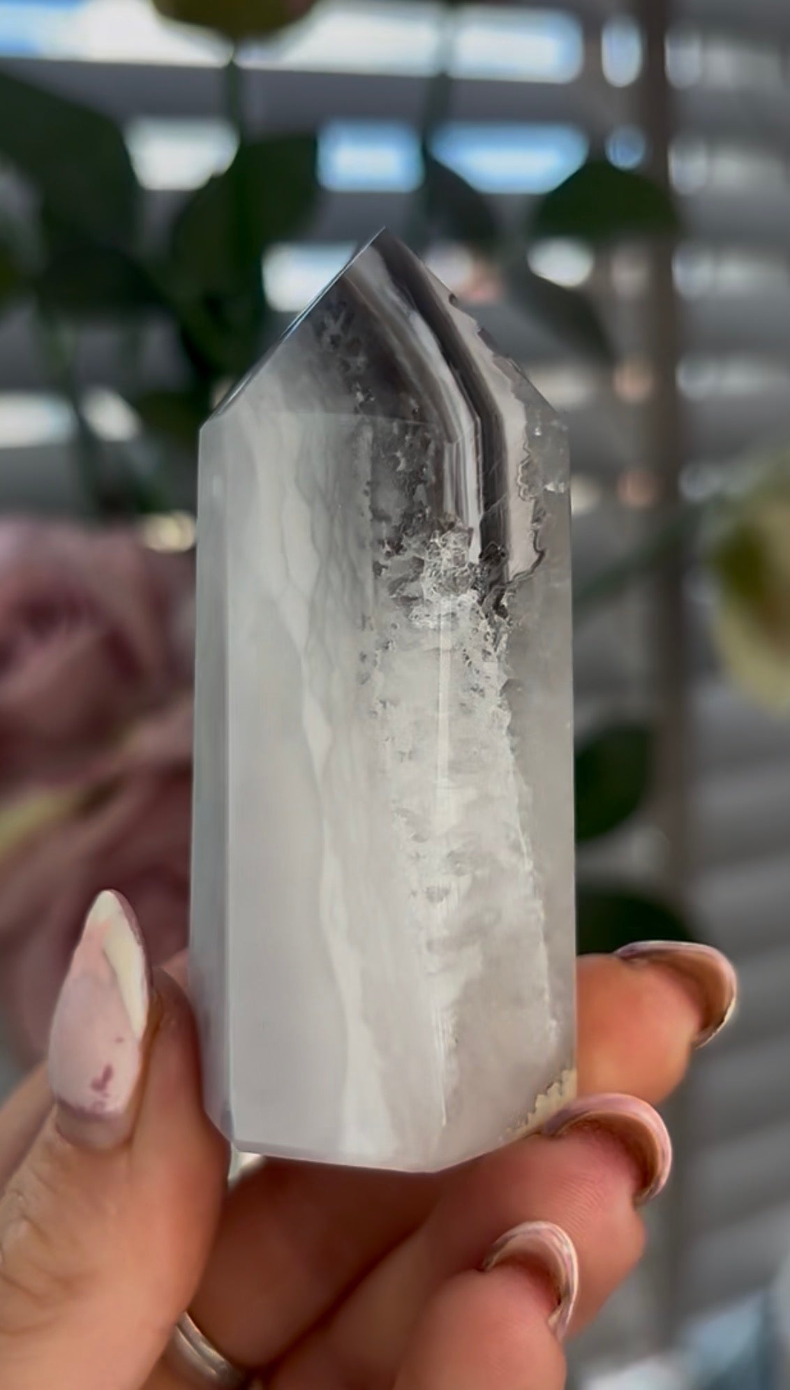 Beautiful, high grade, agate tower with druzy