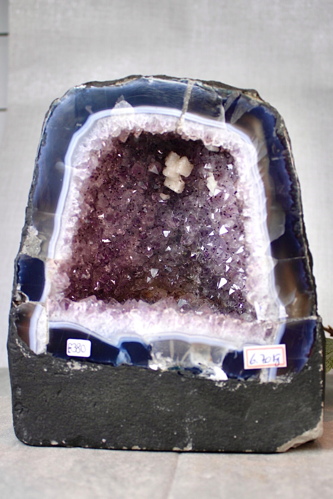 Large amethyst cathedral with agate banding and sugar druzy, cubic calcite - 6.7kg - slight damage in corner but can be painted