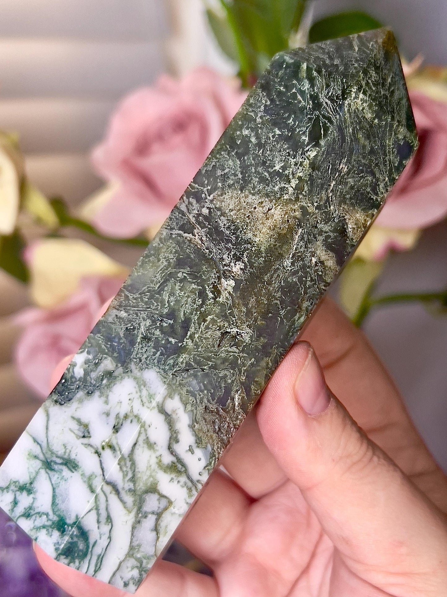 Large, moss agate tower 310g