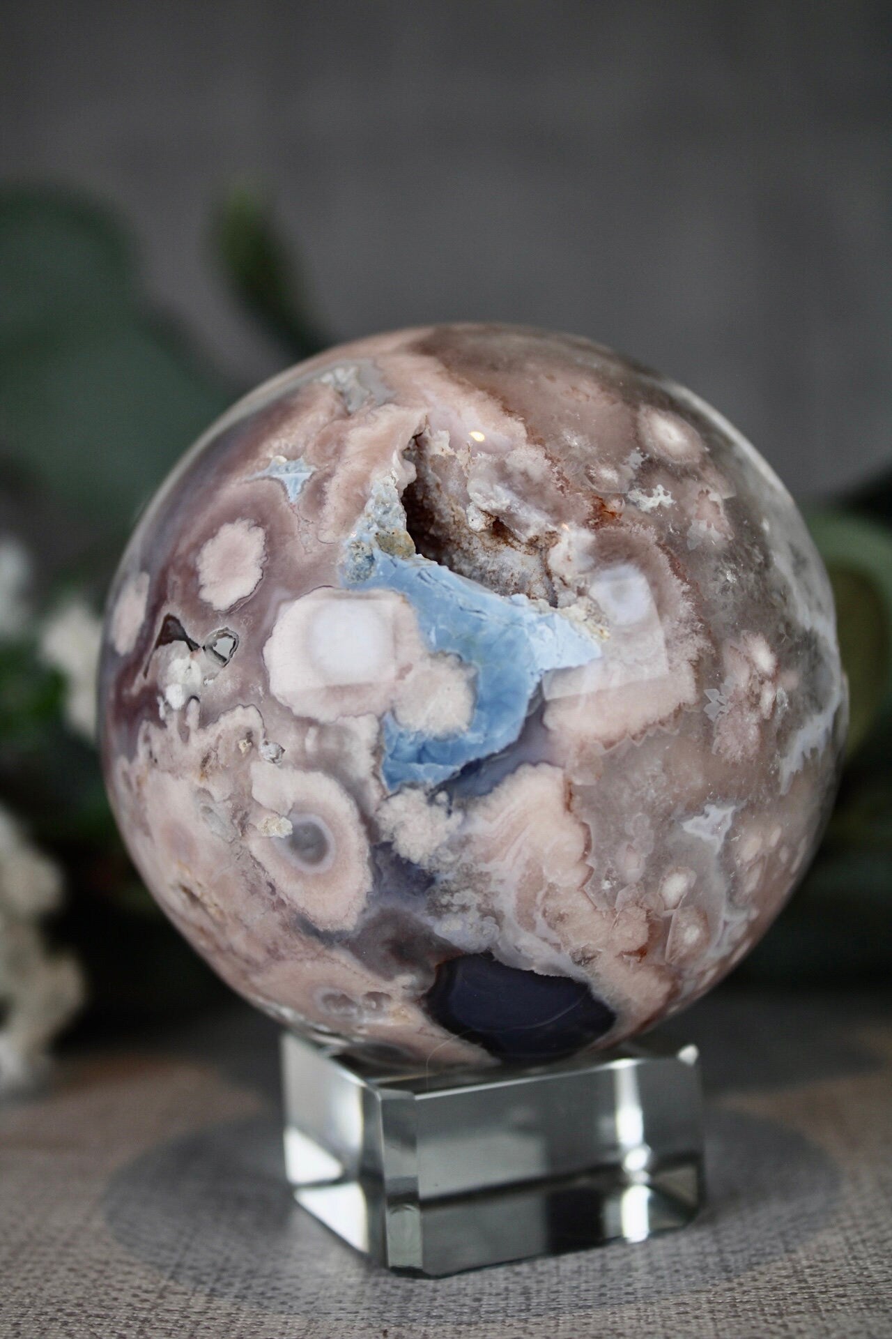 Blue flower agate with chlorite 565G 7CM