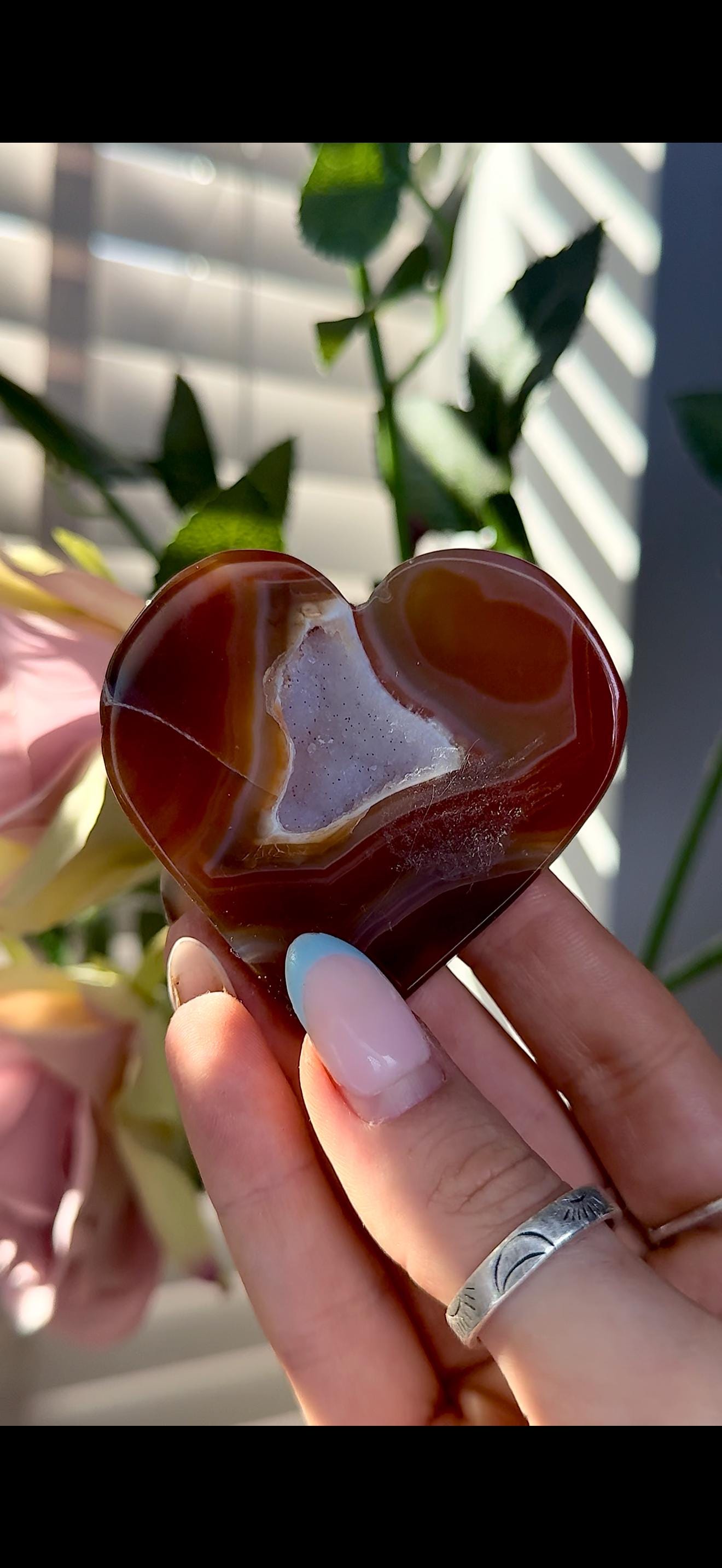 Carnelian heart with banding & Druze