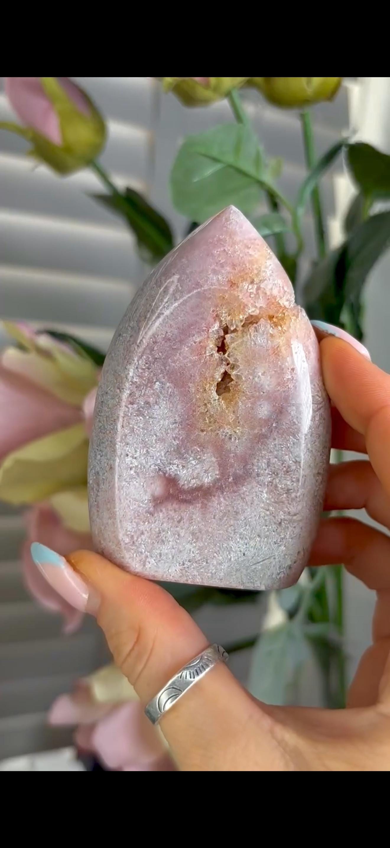 High grade, pink amethyst flame 218g