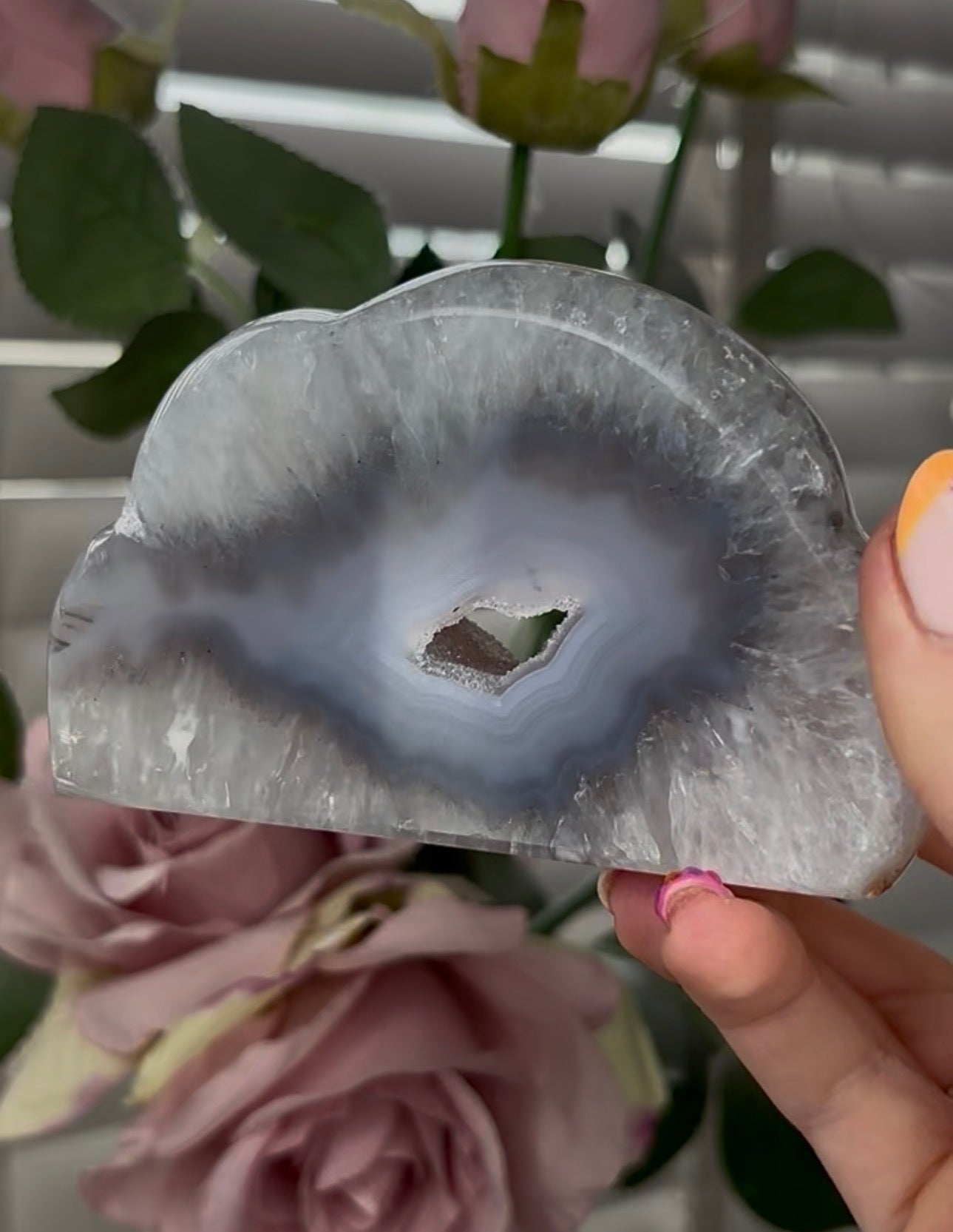 Beautiful, agate cloud with druzy