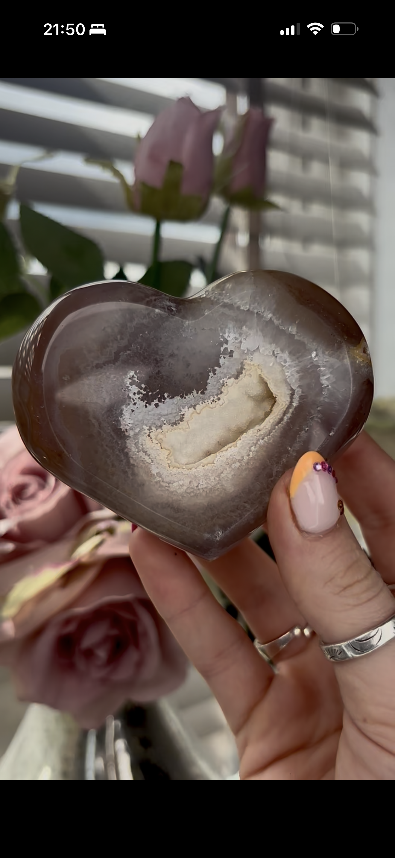 Beautiful, high quality, agate heart with druzy - stand included