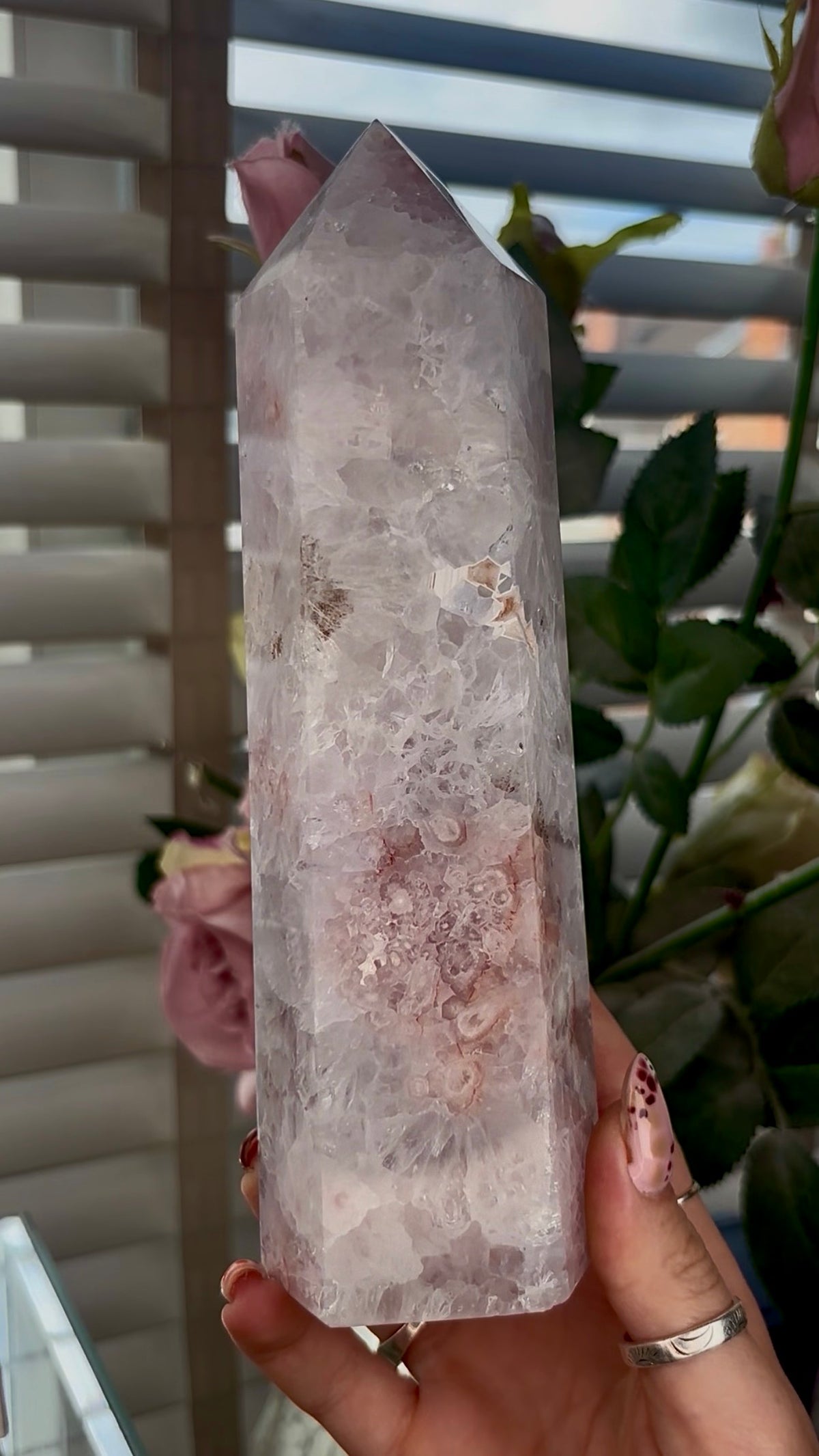 High grade, Pink amethyst Flower agate tower with quartz