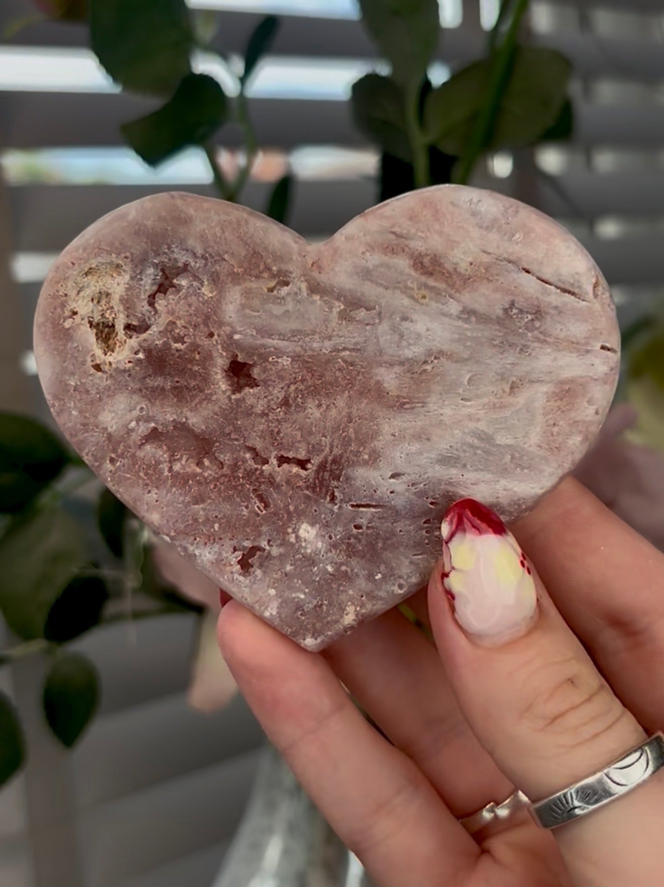 Pretty pink amethyst heart - comes with stand (8.5cm)