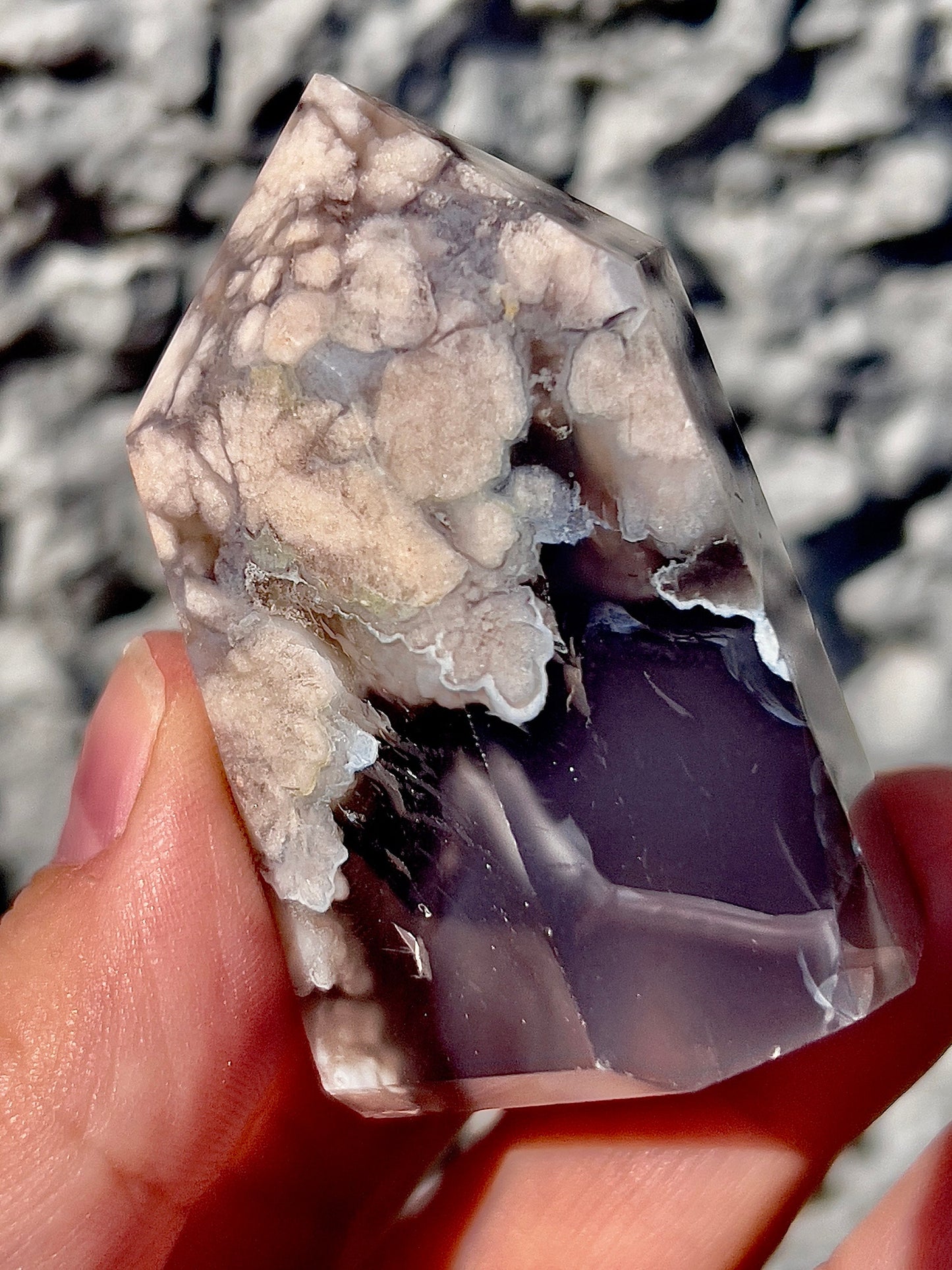 Chonky, Black flower agate tower