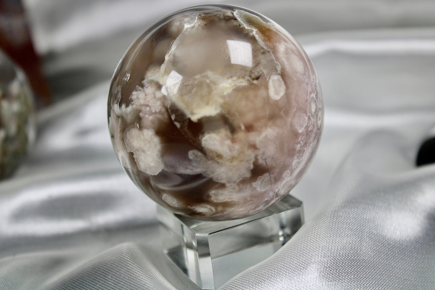 Beautifully detailed Flower agate sphere 298g 6cm