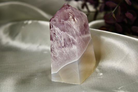 Natural banded agate with amethyst 123g 7cm