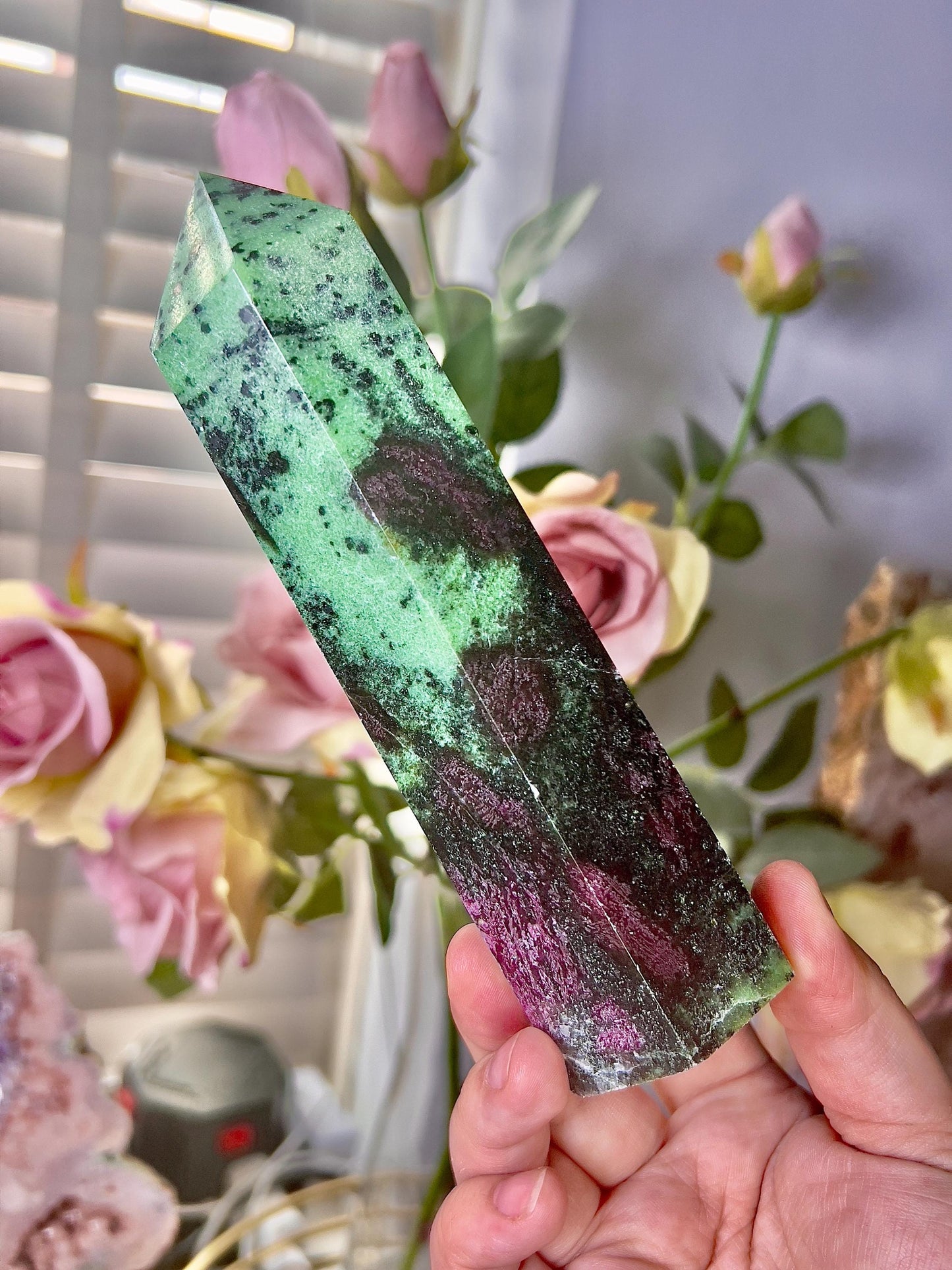 Large, high grade, ruby in zoisite tower 695g