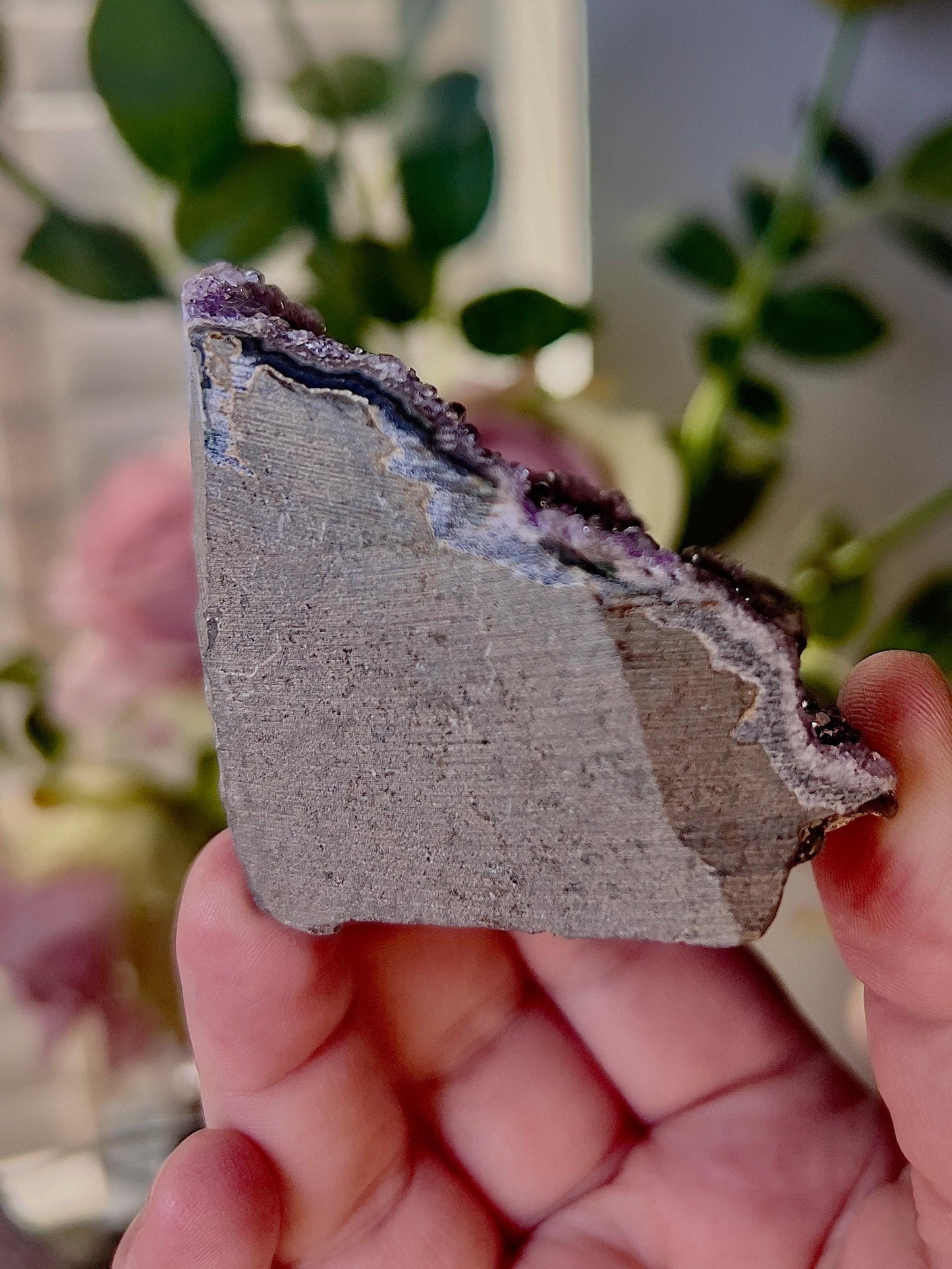 Berry toned amethyst cutbase freeform - 135g 7CM(h) 6cm(w)