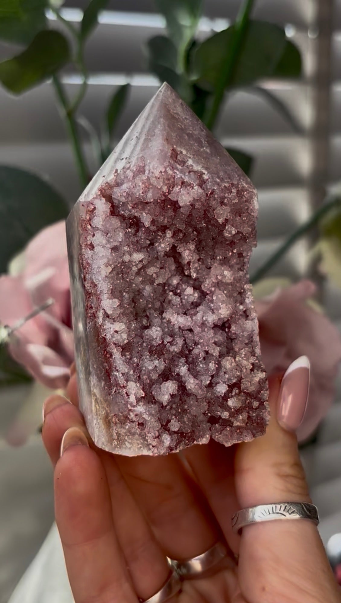 Beautiful, hq, druzy, Pink amethyst tower 8.6cm(h) by 4.5cm(w)