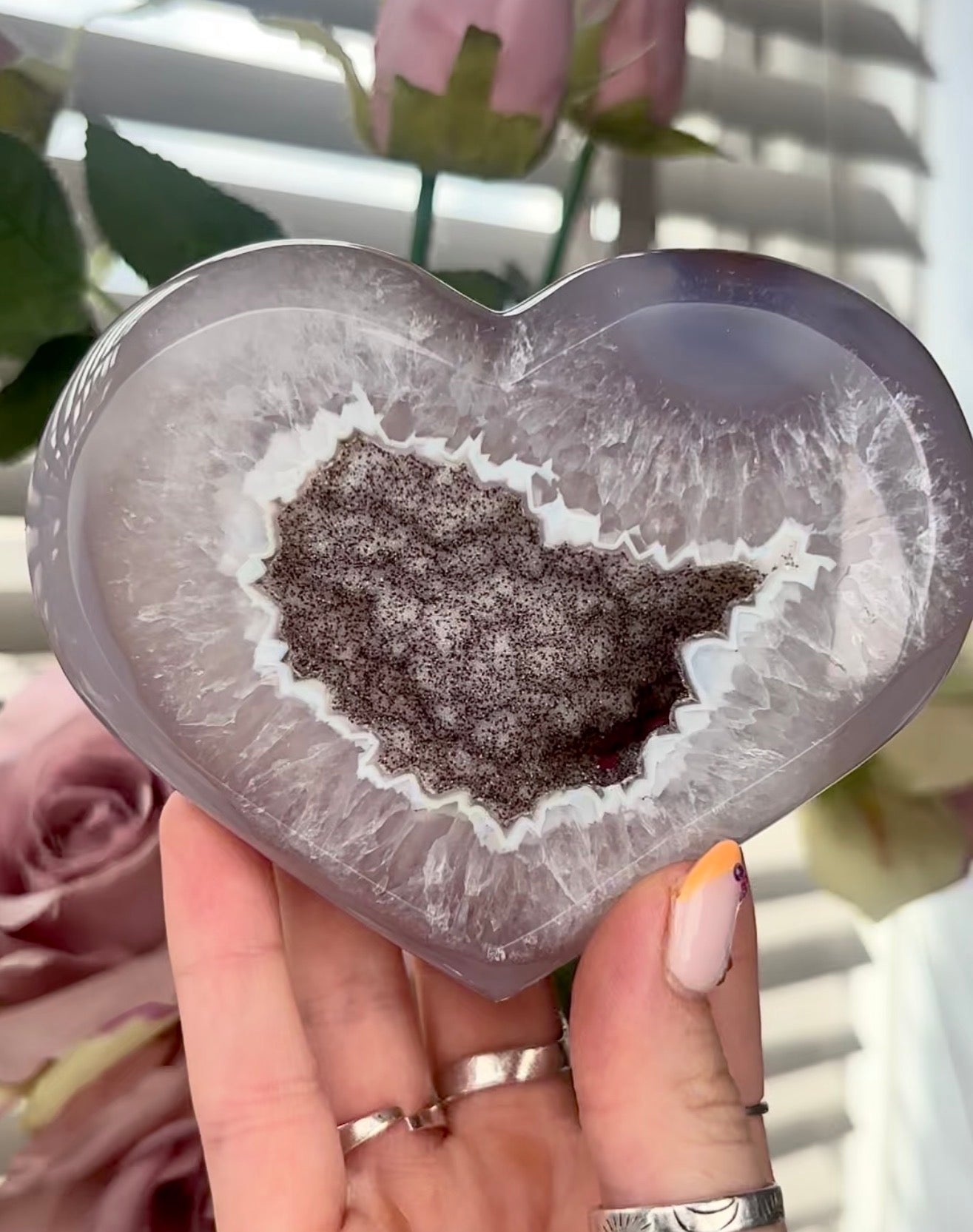 Beautiful, high quality, agate heart with druzy - stand included