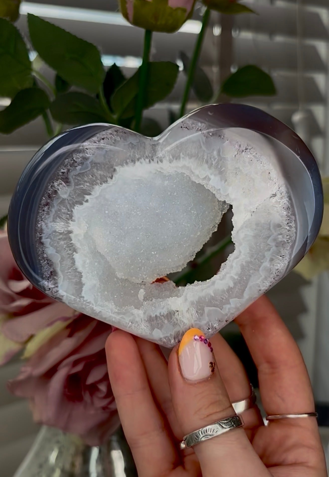 Beautiful, high quality, agate heart with druzy - stand included