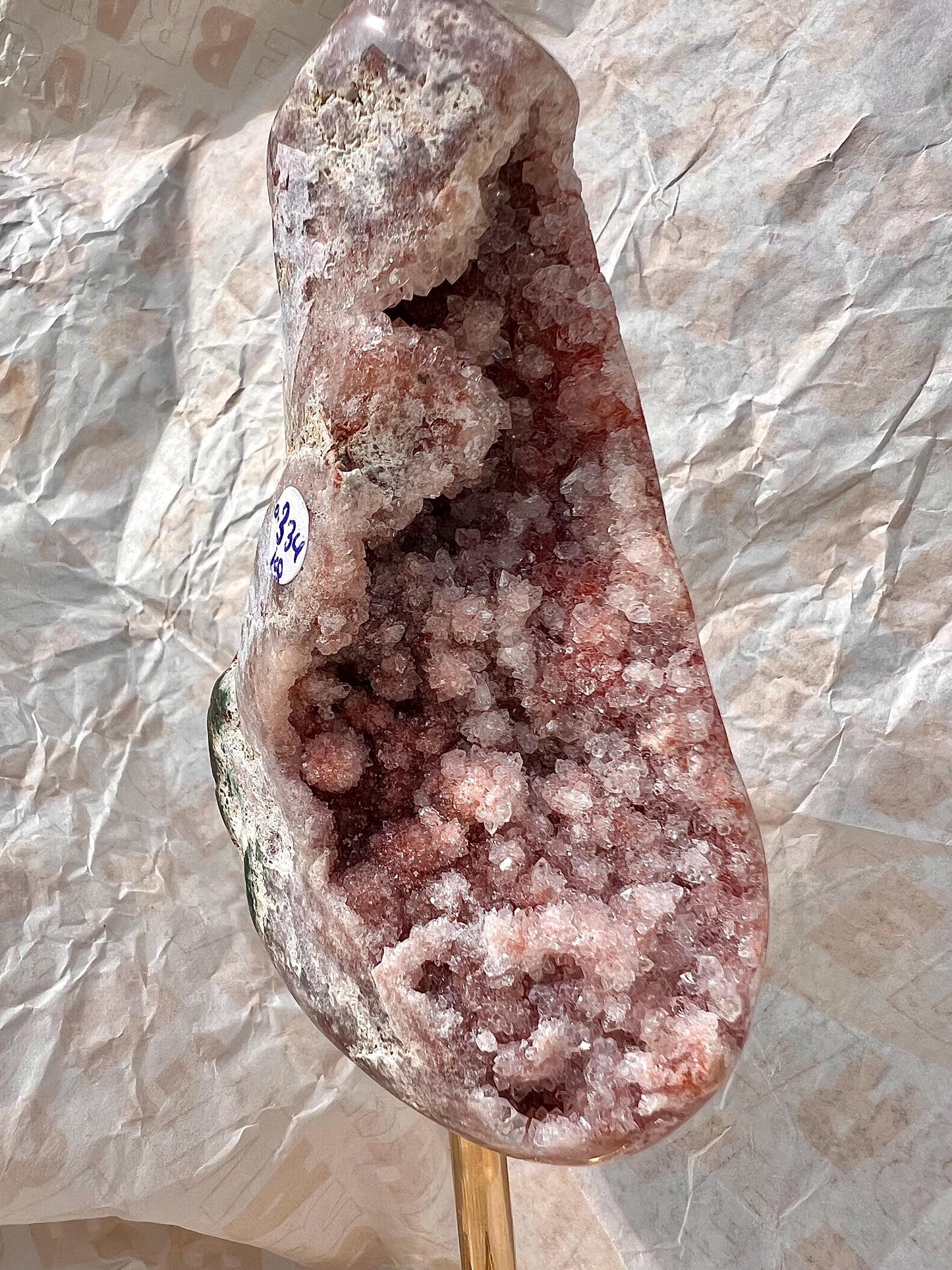 high grade, pink amethyst Freeform on stand 0.334g