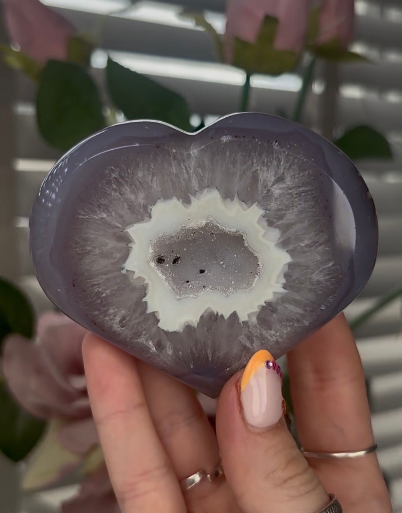 Beautiful, high quality, agate heart with druzy - stand included