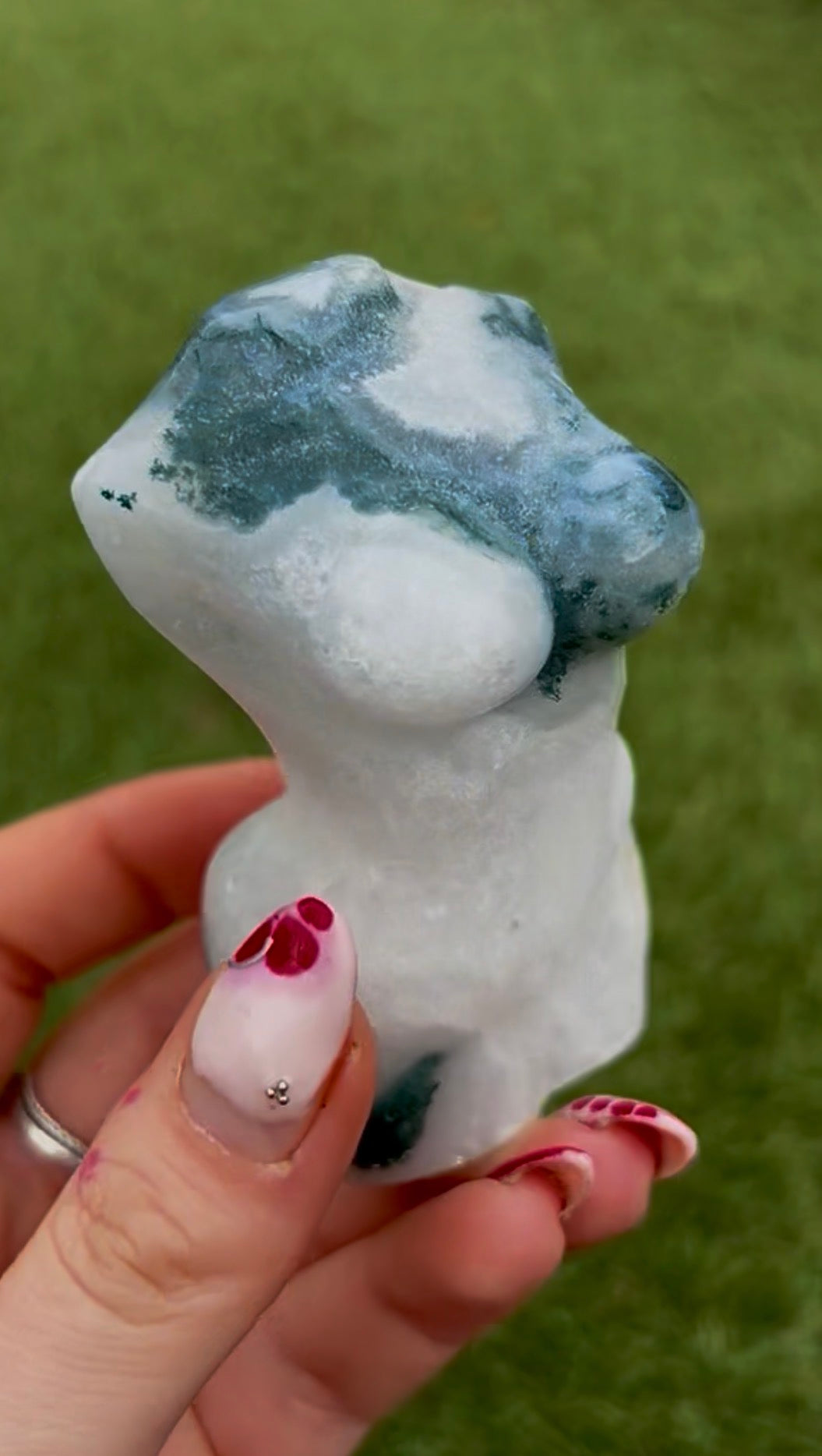 moss agate, curvy, ladies body