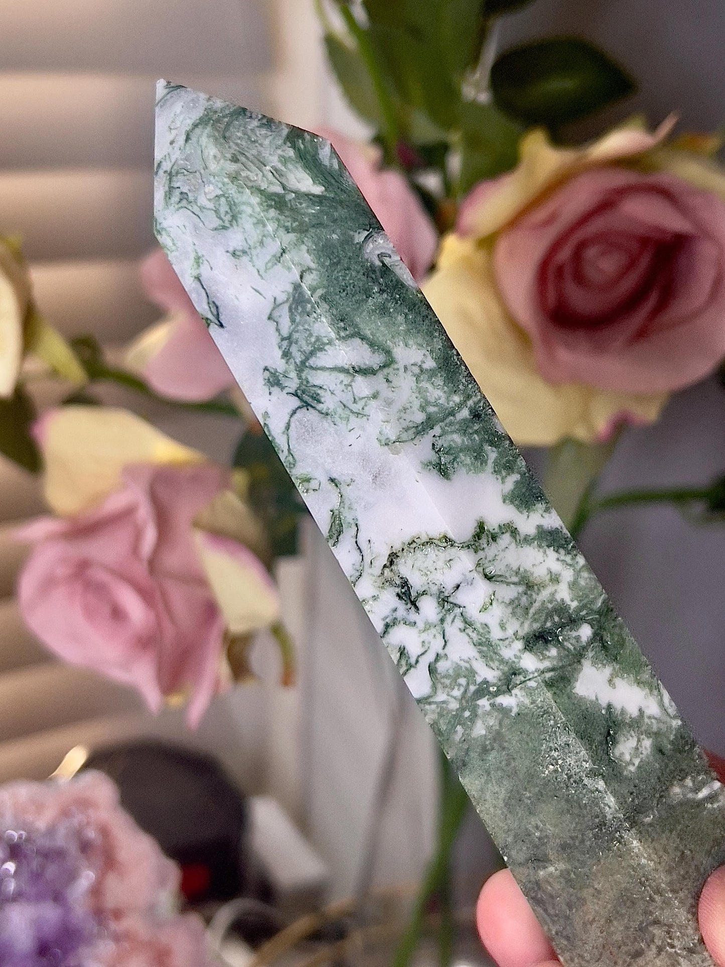 Large, moss agate tower 265g