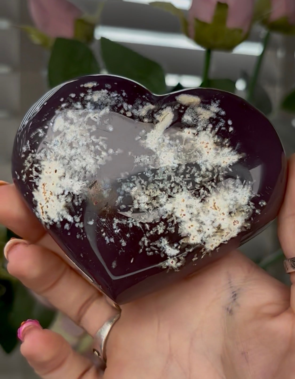 Beautiful, high grade, agate heart with druzy - comes with stand