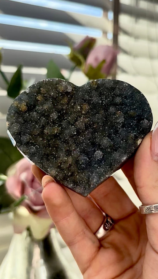 Uruguay amethyst heart - comes with stand