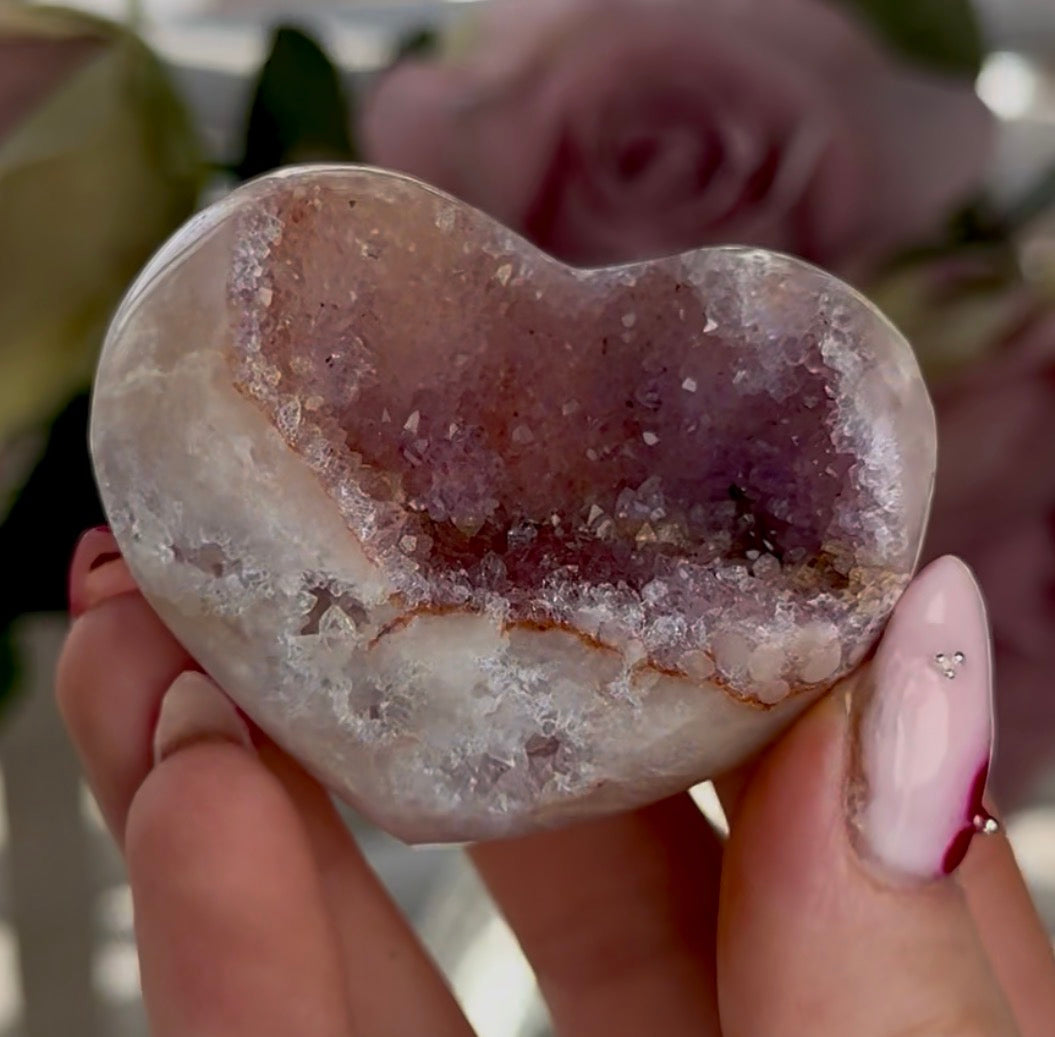 Hq mini pink amethyst heart with druzy - comes with stand