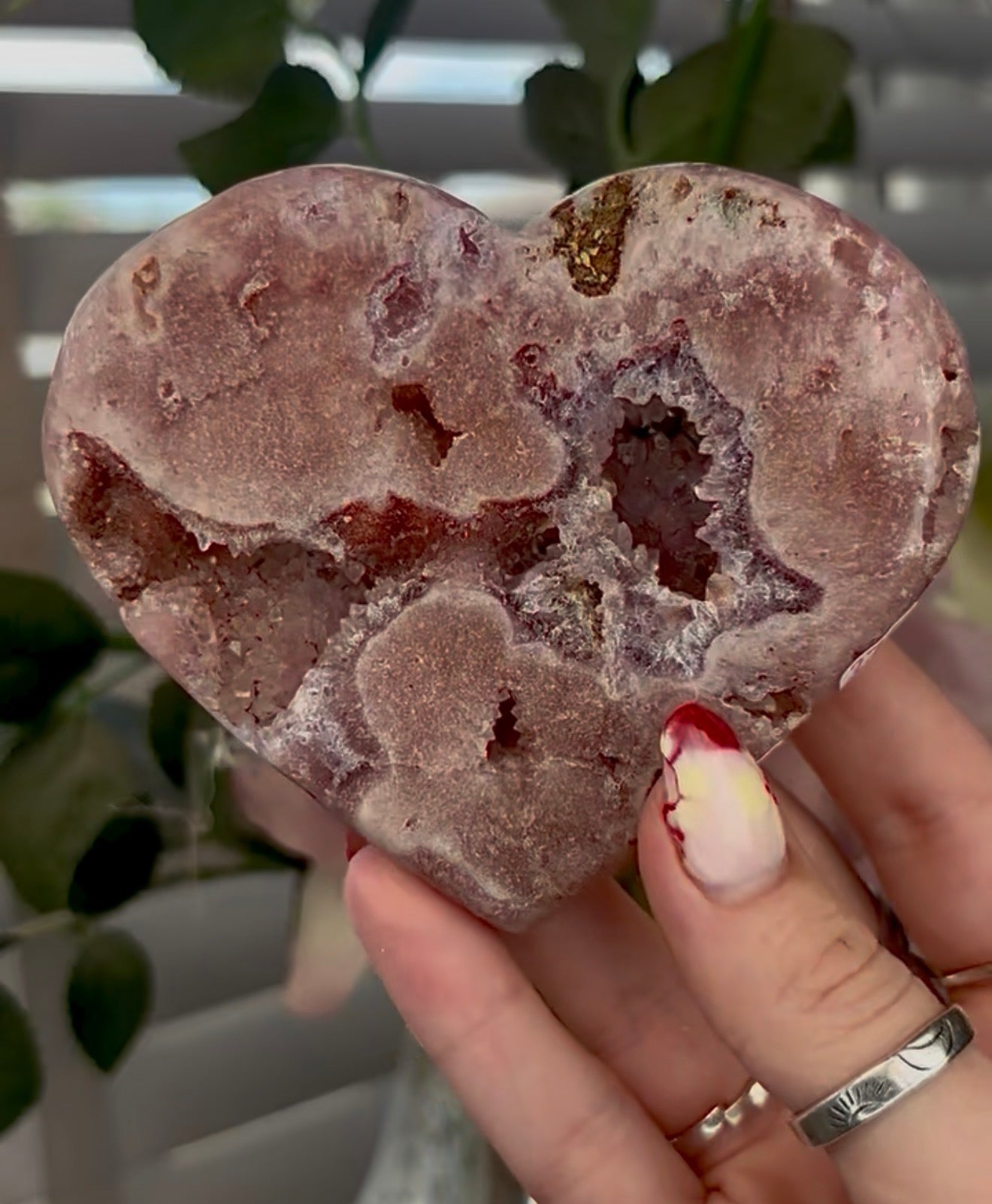 Pretty pink amethyst heart - comes with stand (10cm)