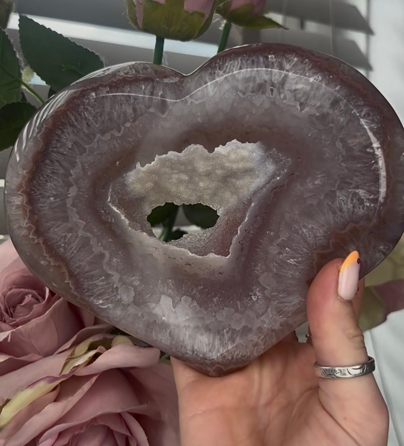 Beautiful, high quality, agate heart with druzy - stand included